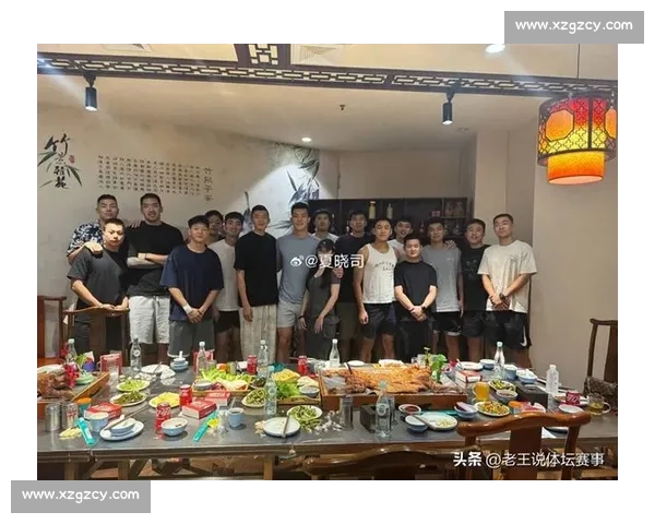 山东烤全羊宴暖意浓：郭凯携妻亮相 高诗岩踮脚抢镜 鲍威尔官宣加盟