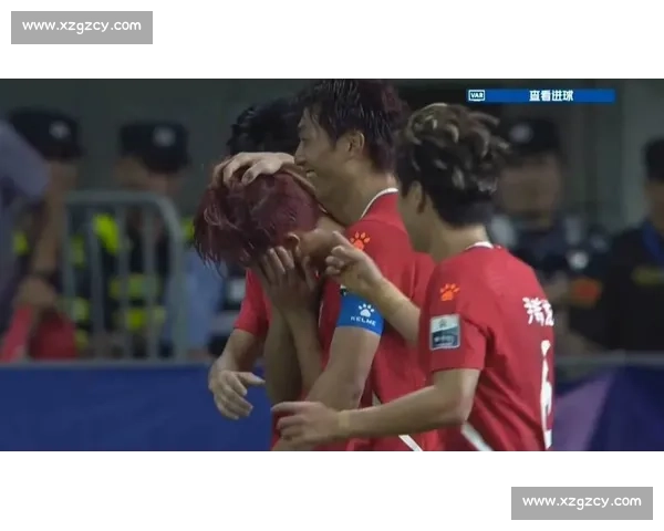进球献战友!郑文煊举球衣暖苏超关键战